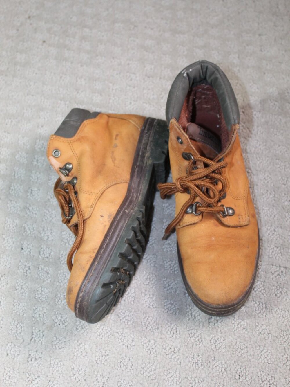Timberlands Women's 7.5 Brown Hiking Boots